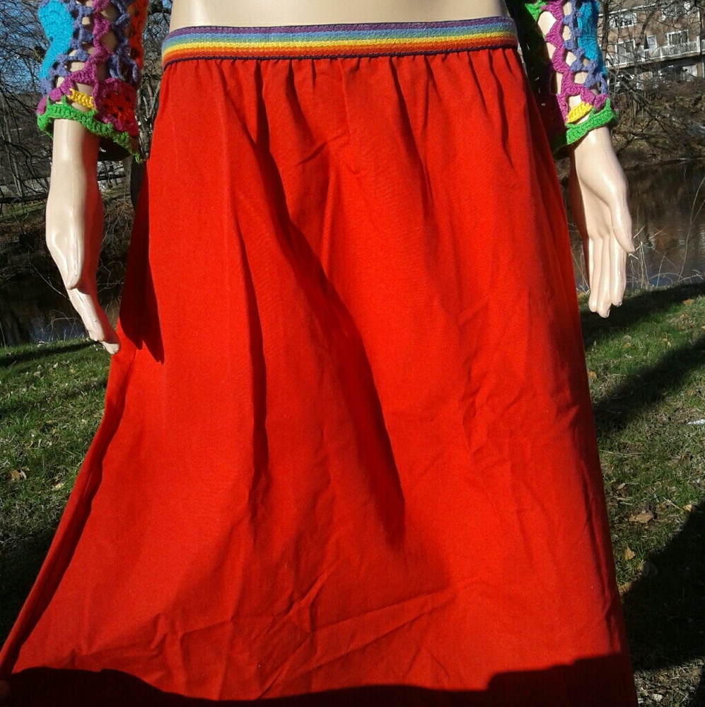 Rainbow vintage skirt with pockets!!